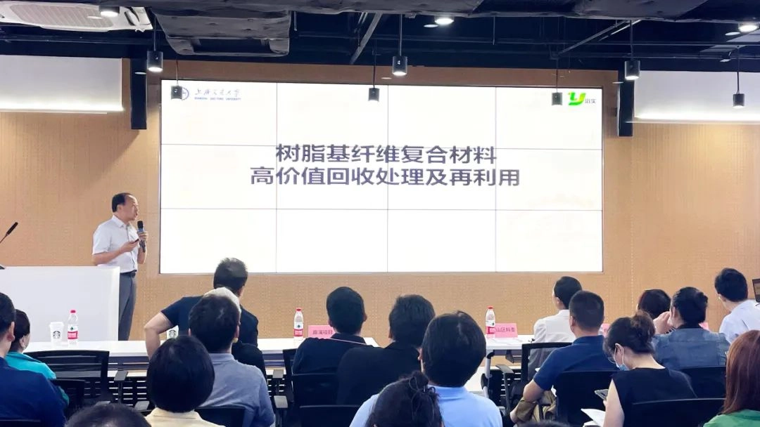 640-2.webp 640-2.webp